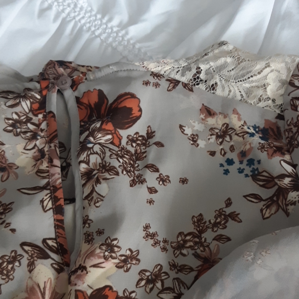 Dress - Picture 4 of 4